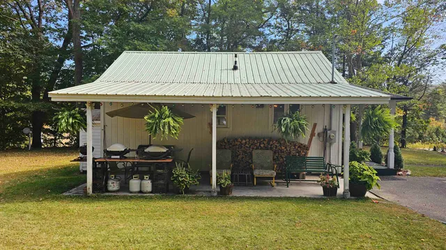 $325,000 | 787 Highway 30, Newfane, VT 05345