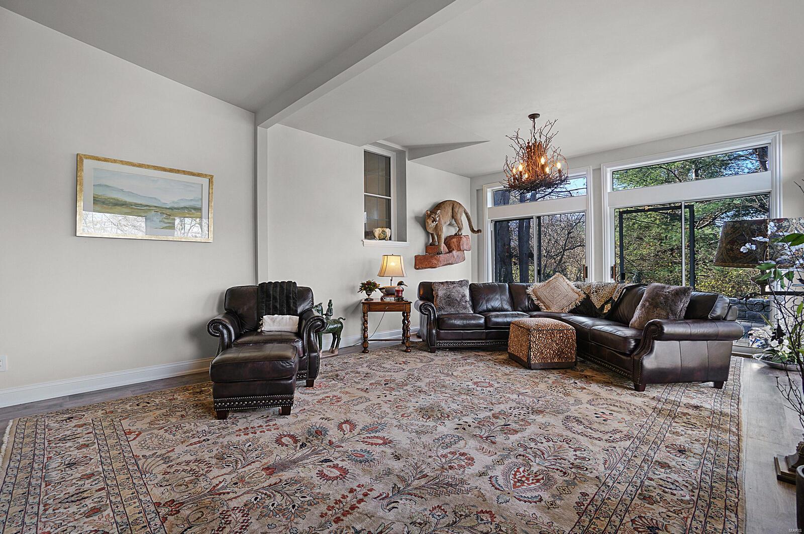 9117 Clayton Road Ladue, MO 63124 - Photo 17 of 50 Gallery Image 17