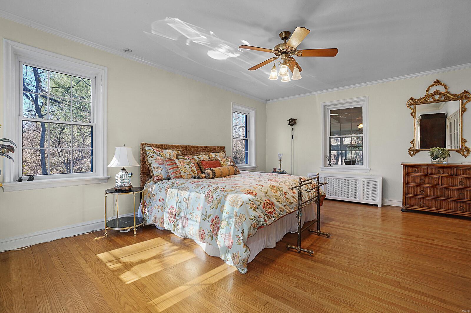 9117 Clayton Road Ladue, MO 63124 - Photo 20 of 50 Gallery Image 20