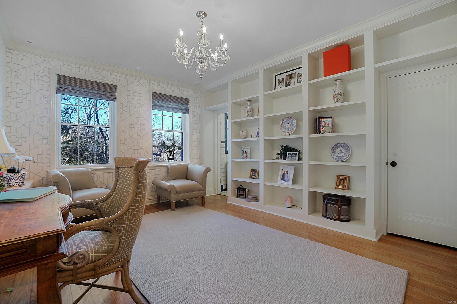 9117 Clayton Road Ladue, MO 63124 - Photo 25 of 50 Gallery Image 25