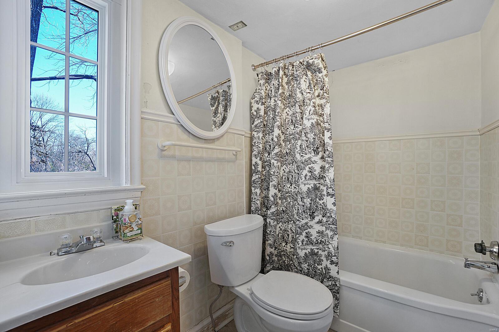 9117 Clayton Road Ladue, MO 63124 - Photo 30 of 50 Gallery Image 30