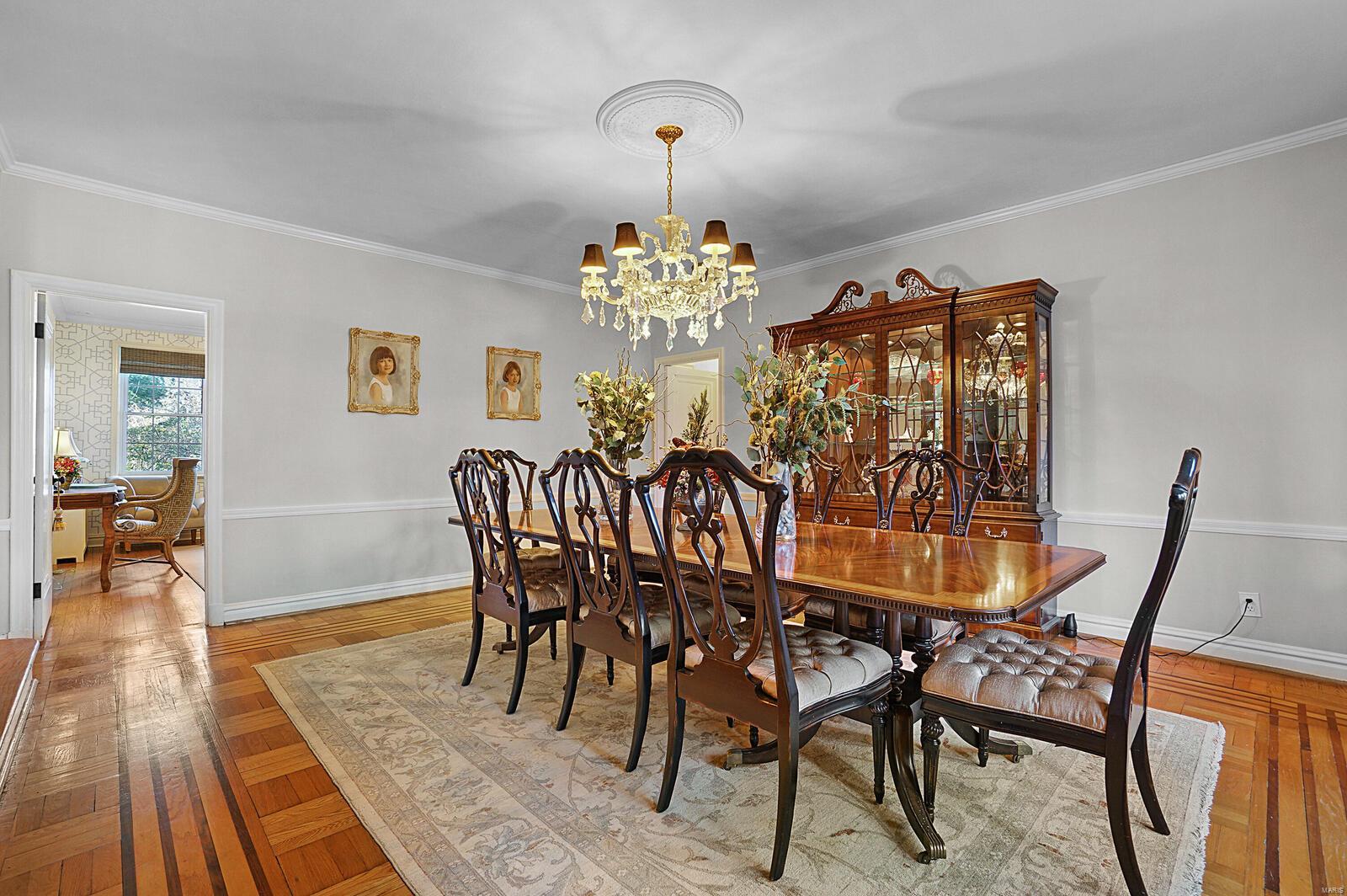 9117 Clayton Road Ladue, MO 63124 - Photo 8 of 50 Gallery Image 8