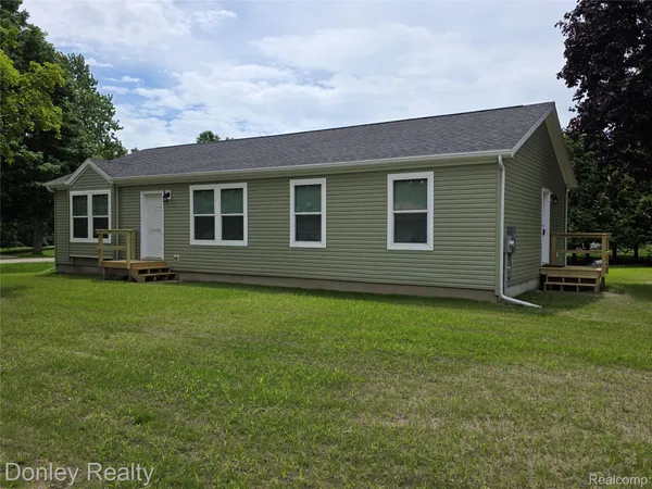 $249,900 | 20 Hillview Drive, Peck, MI 48466