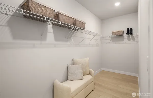 $810,531 | 6949 Northeast 184th Lane, Unit 412, Kenmore, WA 98028