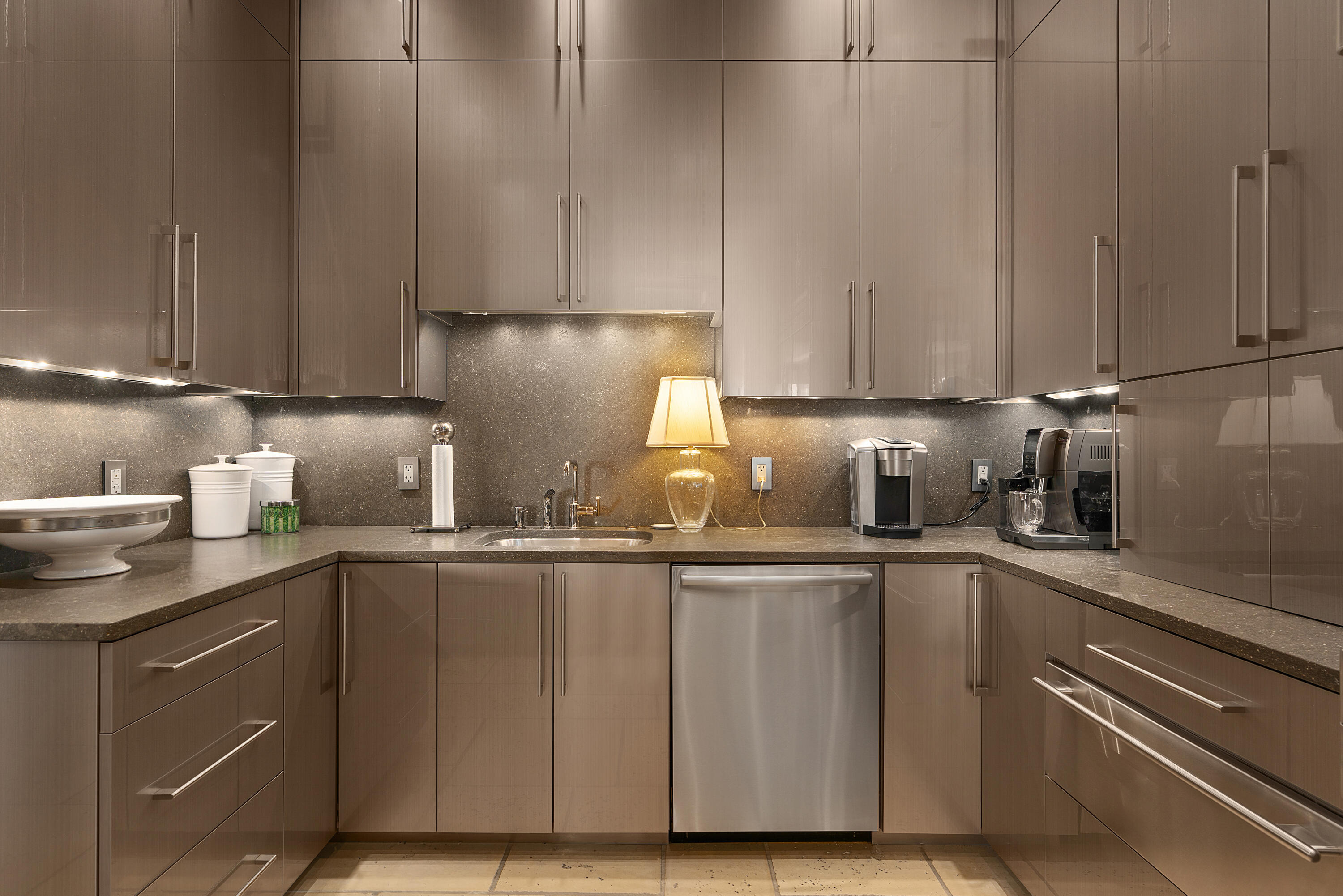 554 Whitehall Road, Unit 124 Chattanooga, TN 37405 - Photo 29 of 80 21 - 554 Whitehall_124 - Main