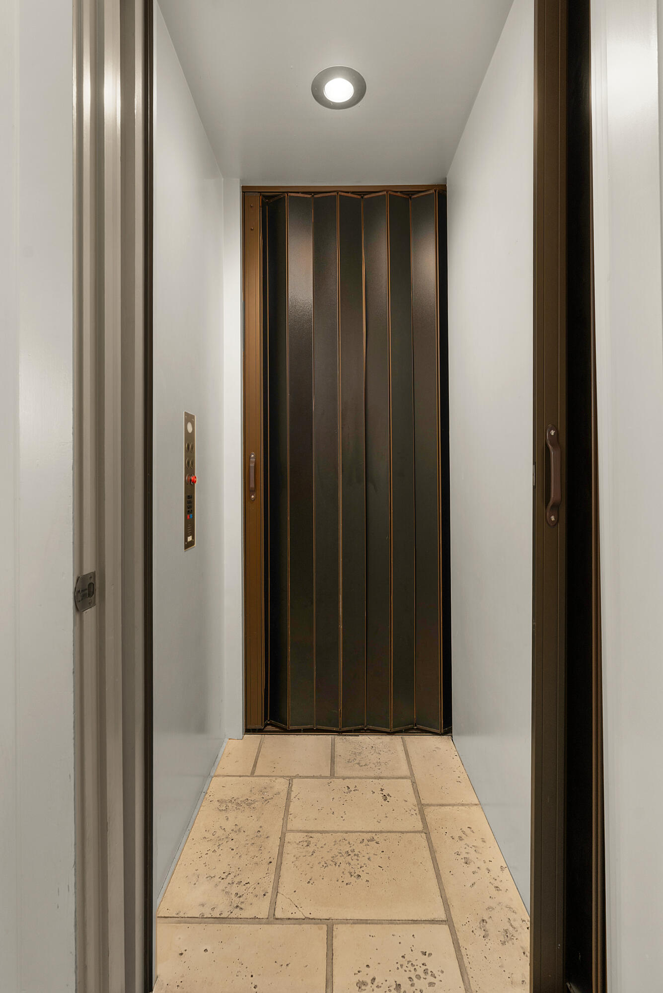 554 Whitehall Road, Unit 124 Chattanooga, TN 37405 - Photo 48 of 80 44 - 554 Whitehall_124 - Main