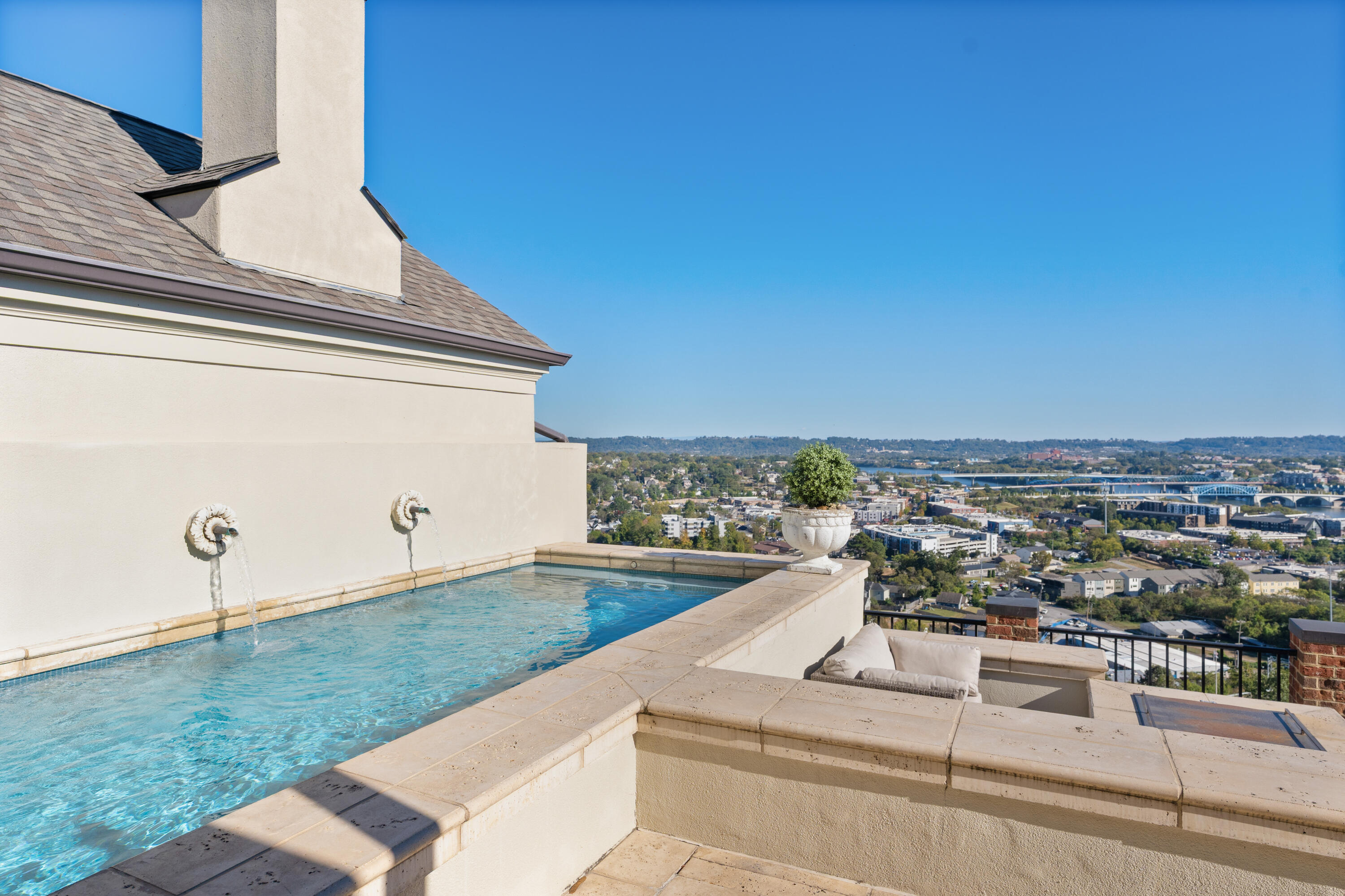 554 Whitehall Road, Unit 124 Chattanooga, TN 37405 - Photo 61 of 80 58 - 554 Whitehall_124 - Roof