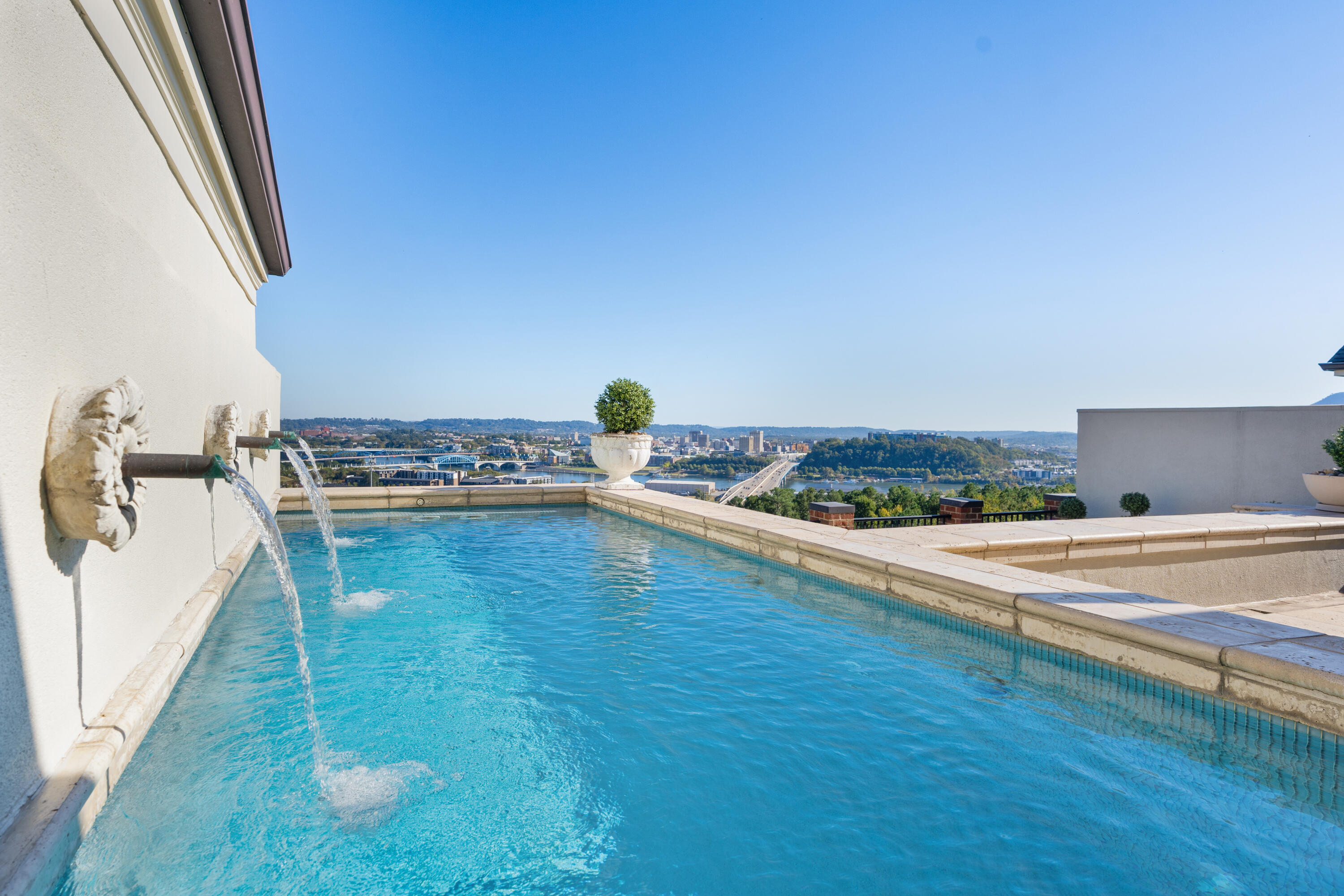 554 Whitehall Road, Unit 124 Chattanooga, TN 37405 - Photo 62 of 80 59 - 554 Whitehall_124 - Roof