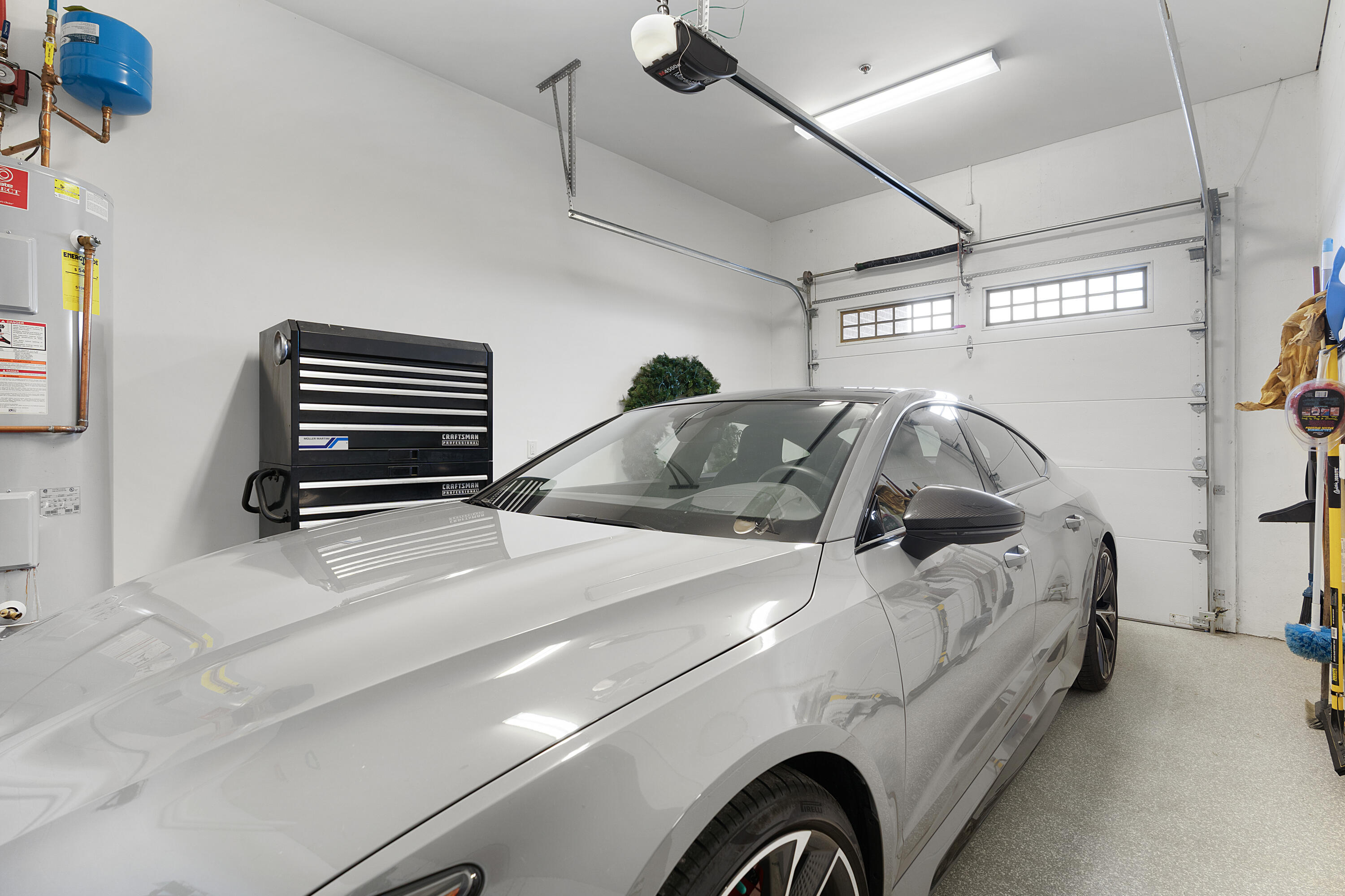 554 Whitehall Road, Unit 124 Chattanooga, TN 37405 - Photo 74 of 80 70 - 554 Whitehall_124 - Garage