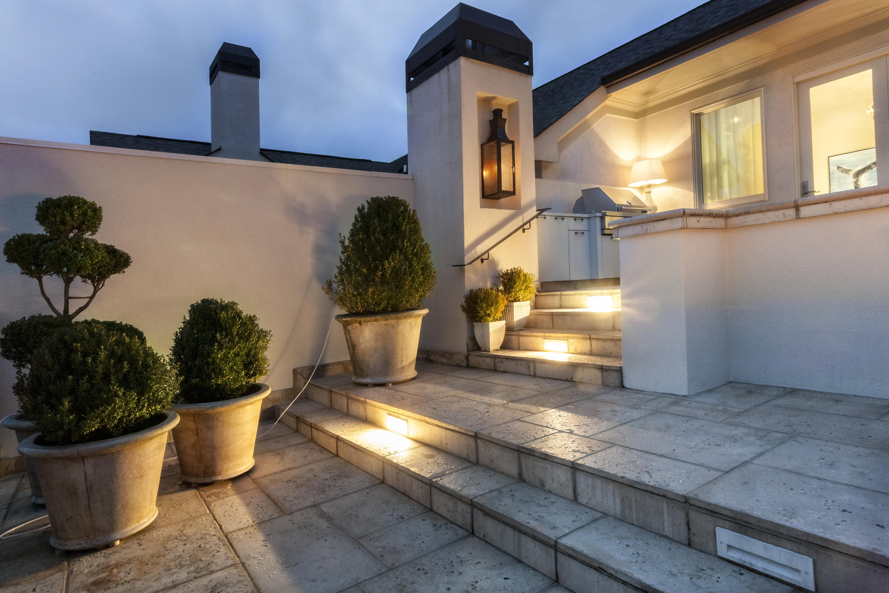 554 Whitehall Road, Unit 124 Chattanooga, TN 37405 - Photo 8 of 80 patio area dusk 1