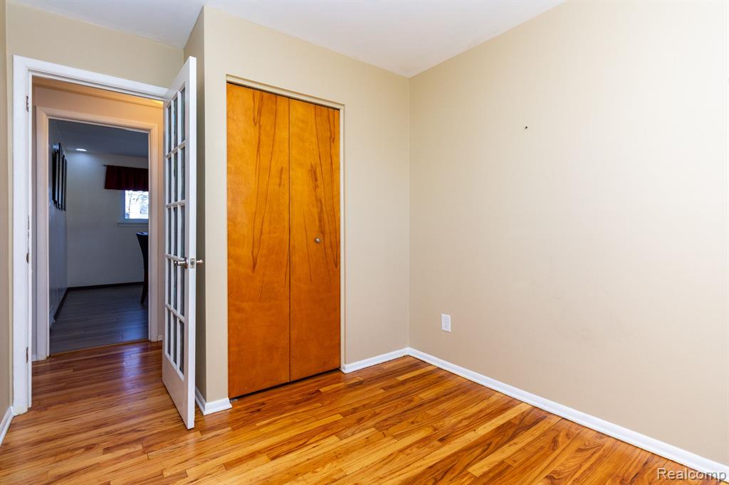 13649 Racine Court Warren, MI 48088 - Photo 25 of 38