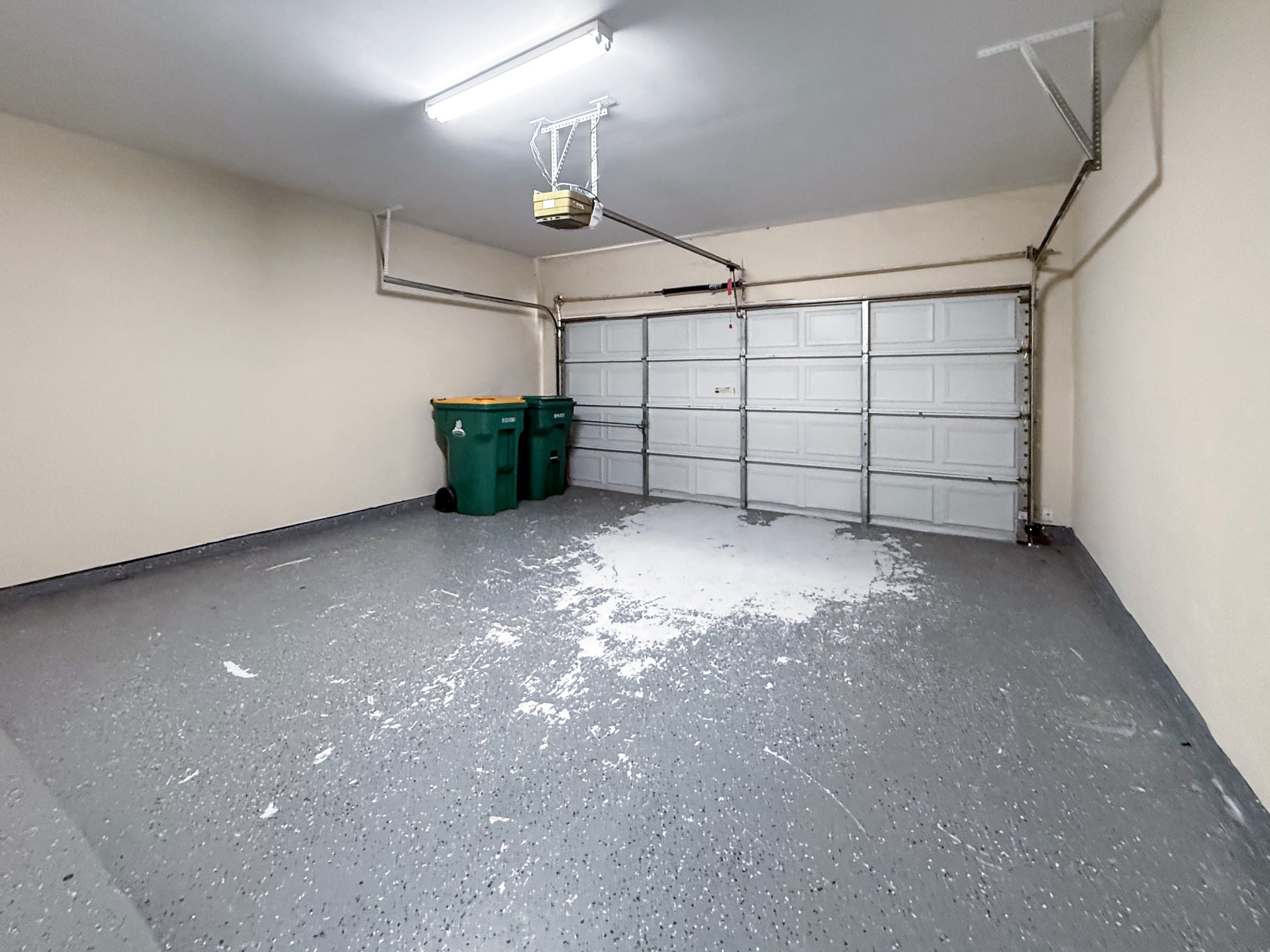 3 Peach Ridge Place The Woodlands, TX 77382 - Photo 22 of 22 a view of a garage