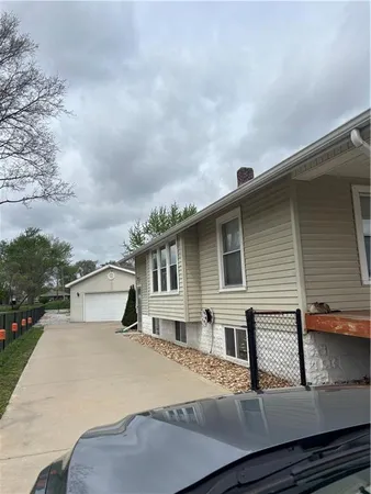 $235,000 | 319 South 2nd Street, Odessa, MO 64076