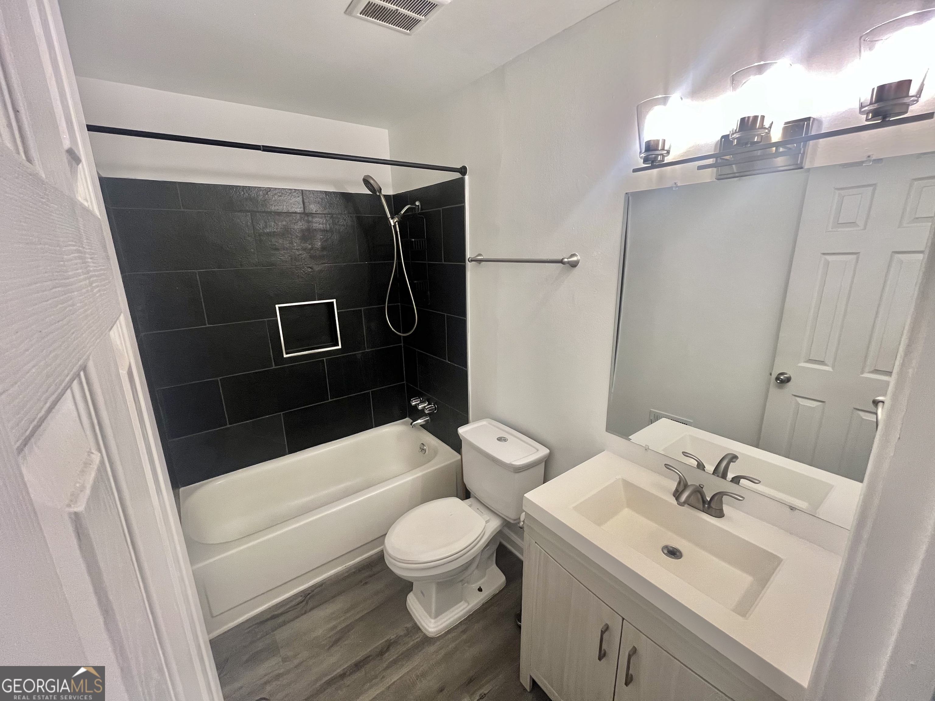 405 Fairburn Road Southwest, Unit 17 Atlanta, GA 30331 - Photo 16 of 20