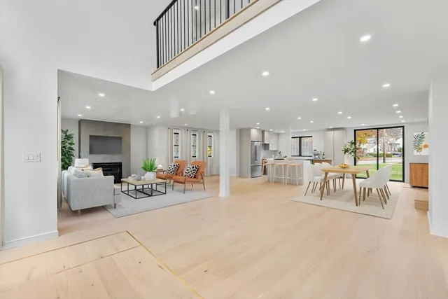 $2,799,999 | 212 Central Avenue, Needham, MA 02494