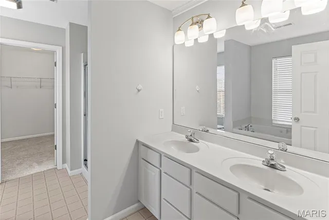 $299,900 | 118 Emerald Way East, Granite City, IL 62040