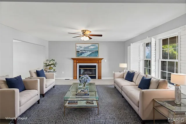 $299,900 | 118 Emerald Way East, Granite City, IL 62040