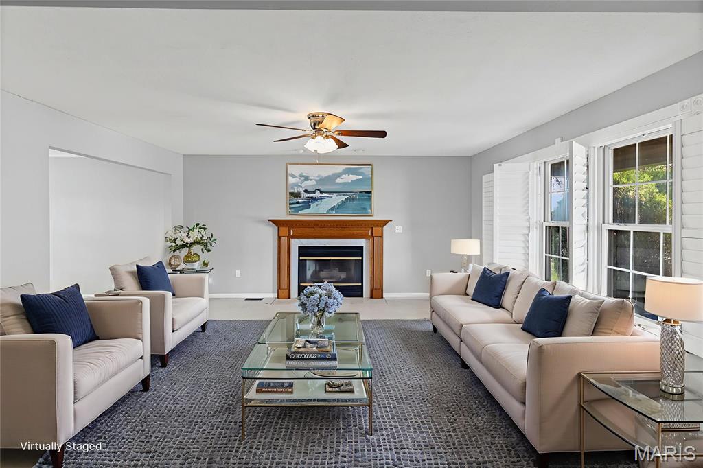 118 Emerald Way East Granite City, IL 62040 - Photo 2 of 32