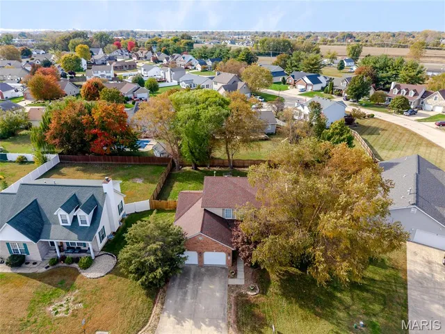 $299,900 | 118 Emerald Way East, Granite City, IL 62040