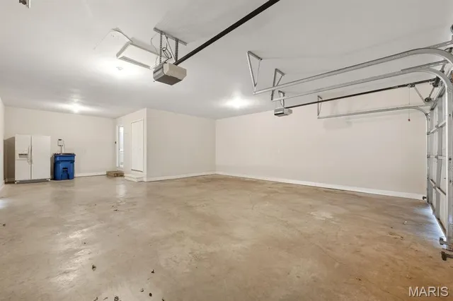 $299,900 | 118 Emerald Way East, Granite City, IL 62040