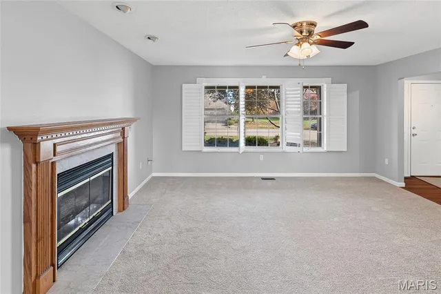 $299,900 | 118 Emerald Way East, Granite City, IL 62040