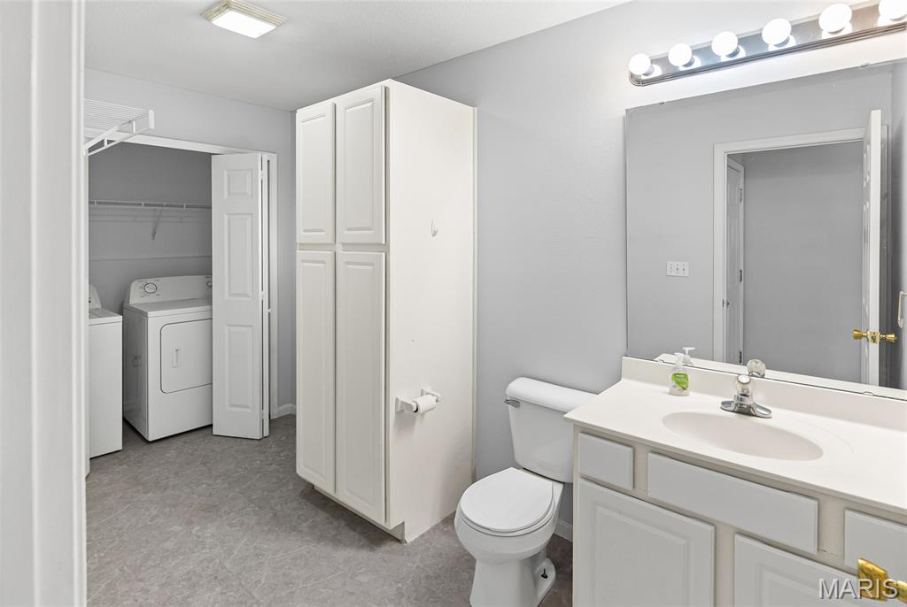 118 Emerald Way East Granite City, IL 62040 - Photo 10 of 32