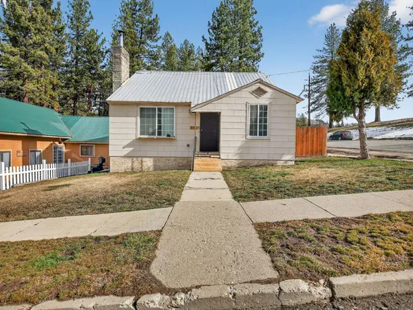 $189,999 | 471 Nevada Street, Portola, CA 96122