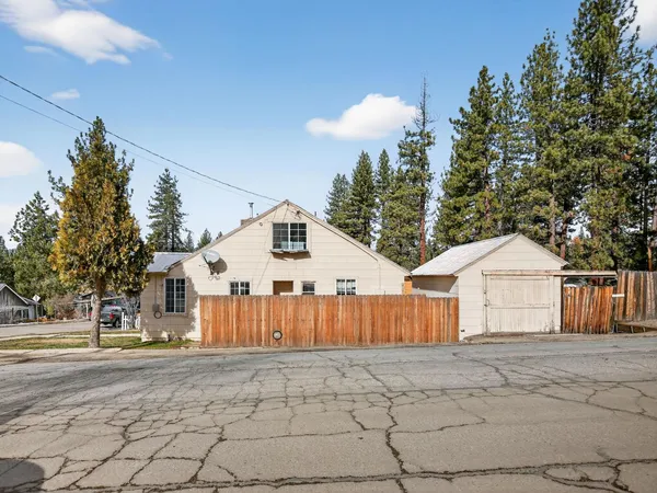 $189,999 | 471 Nevada Street, Portola, CA 96122