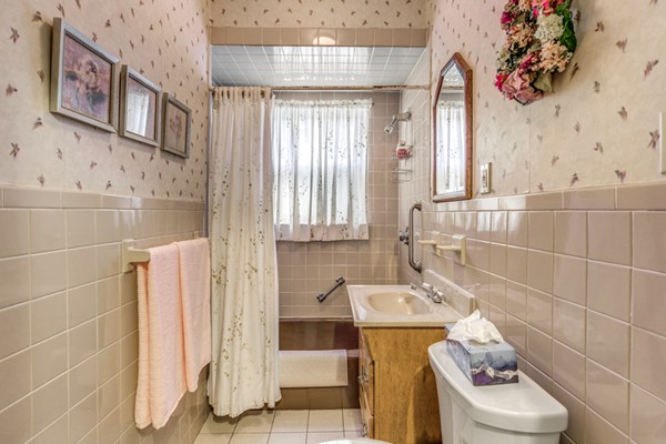 229 Spring Street Medford, MA 02155 - Photo 13 of 30 Gallery Image 13