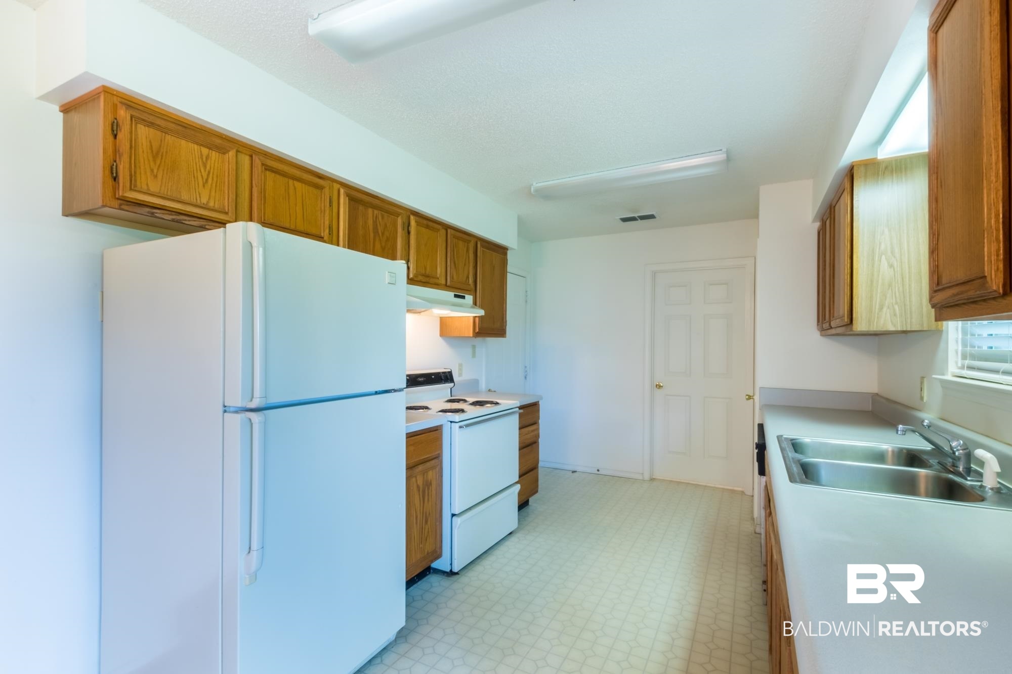 504 West Amanda Avenue Foley, AL 36535 - Photo 4 of 14