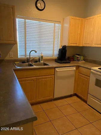 $370,000 | 7401 West Arrowhead Clubhouse Drive, Unit 1001, Glendale, AZ 85308