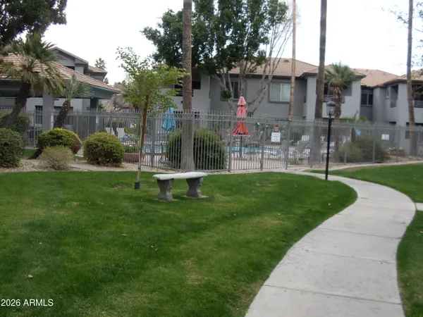 $380,000 | 7401 West Arrowhead Clubhouse Drive, Unit 1001, Glendale, AZ 85308