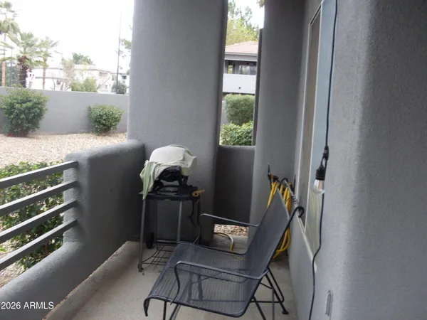 $370,000 | 7401 West Arrowhead Clubhouse Drive, Unit 1001, Glendale, AZ 85308