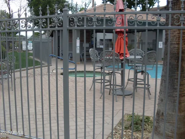 $380,000 | 7401 West Arrowhead Clubhouse Drive, Unit 1001, Glendale, AZ 85308