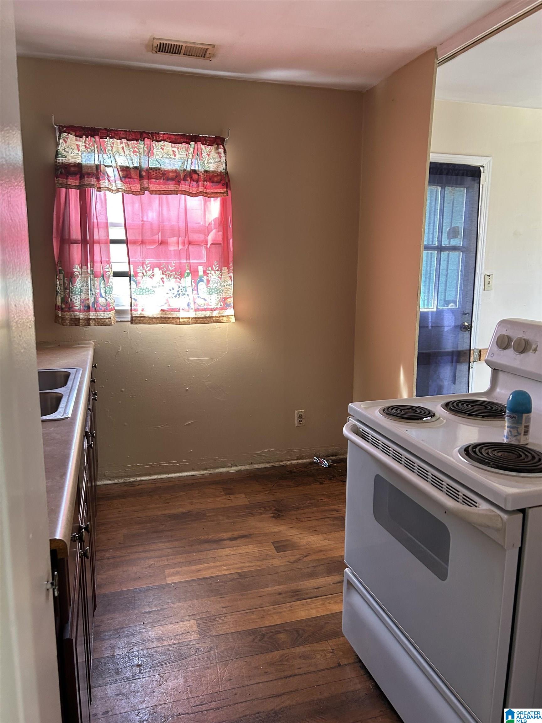 1408 16th Street Southwest Birmingham, AL 35211 - Photo 10 of 23