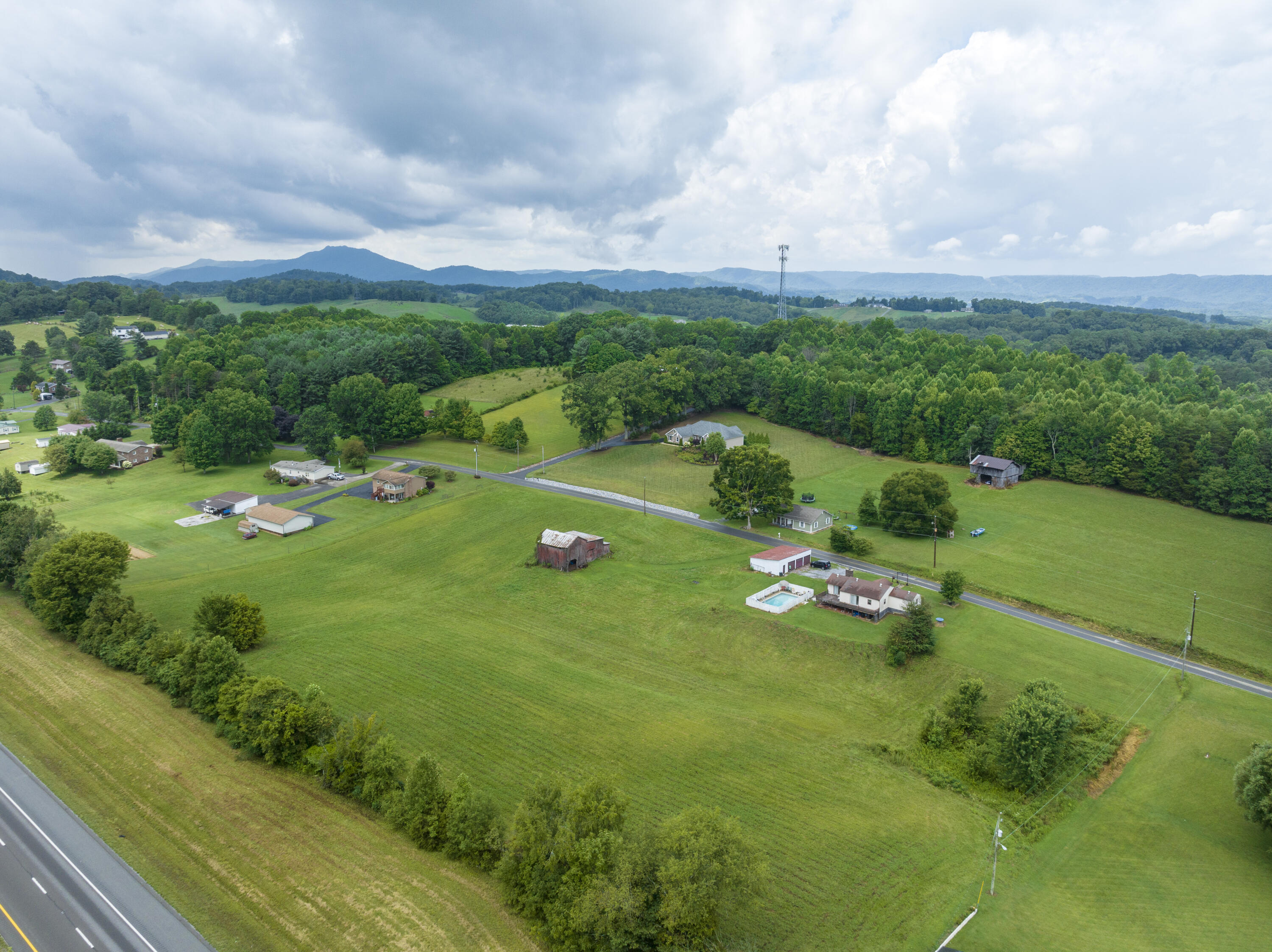 753 Double Springs Road Fall Branch, TN 37656 - Photo 27 of 33 Double_aerials-13
