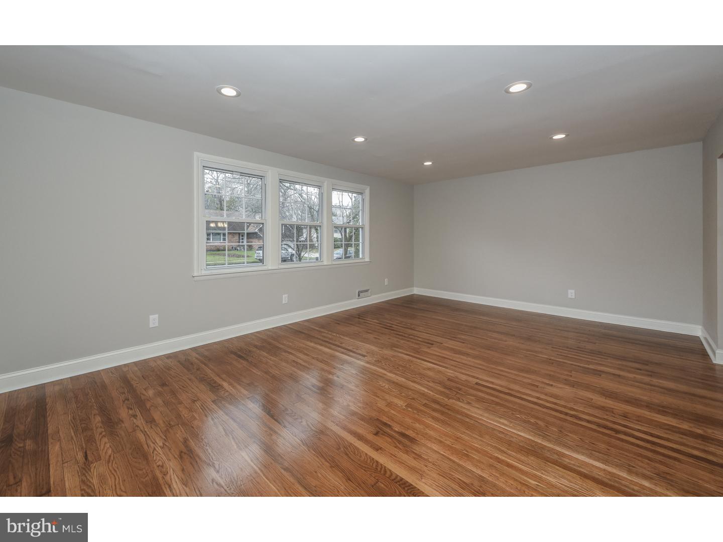 106 Chatham Road Mount Laurel, NJ 08054 - Photo 4 of 24