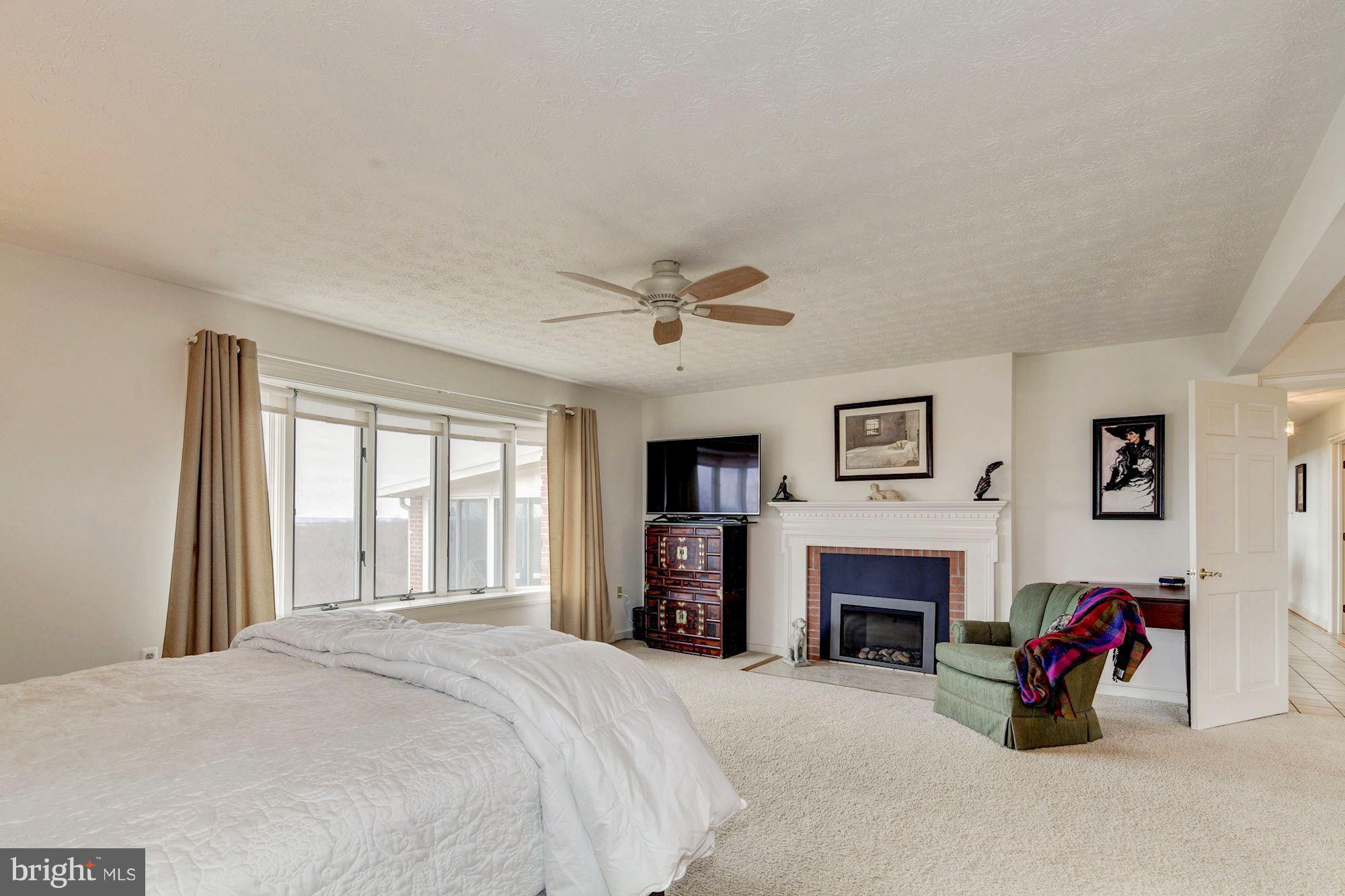 6513 Putman Road Thurmont, MD 21788 - Photo 16 of 30 Master Suite w/ Sitting Room