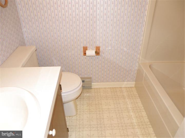 885 Cold Spring Road, Unit 6 Allentown, PA 18103 - Photo 12 of 13 Gallery Image 12