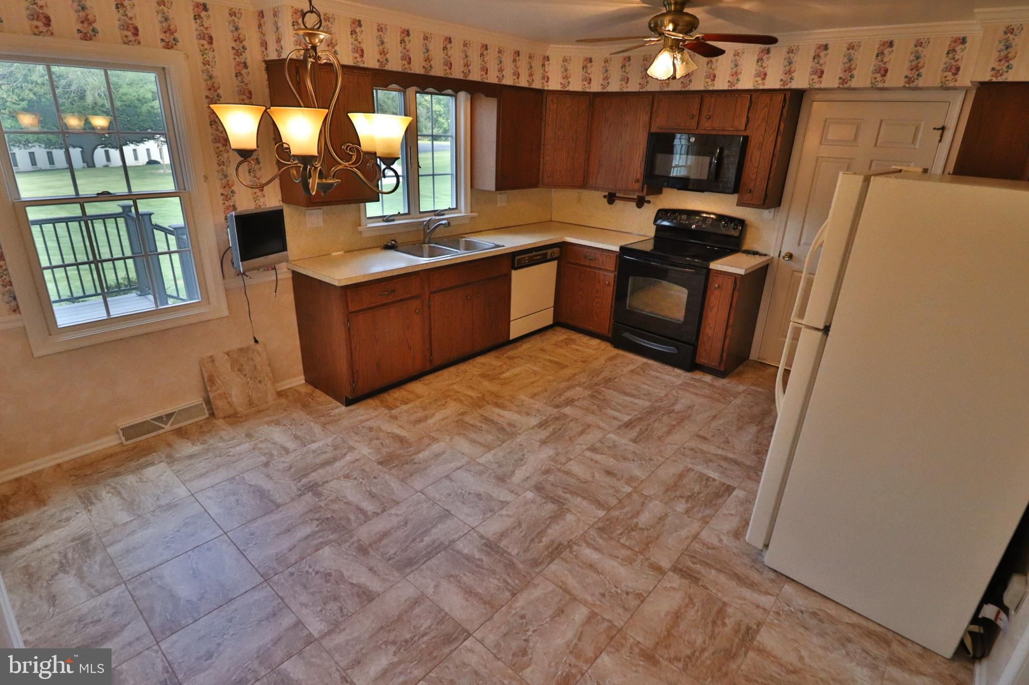 591 Crosswinds Drive Lititz, PA 17543 - Photo 10 of 65 Gallery Image 10