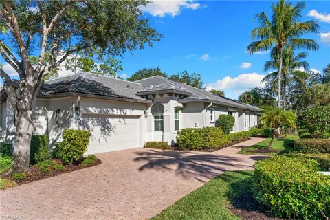 $525,000 | 1620 Cayman Court, Unit 4, Naples, FL 34119