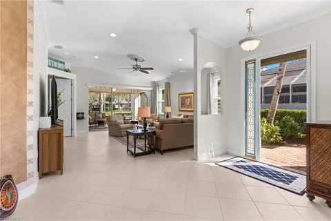 $525,000 | 1620 Cayman Court, Unit 4, Naples, FL 34119