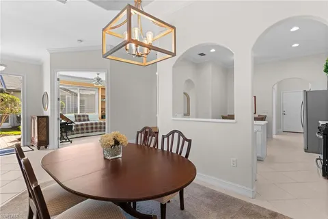 $525,000 | 1620 Cayman Court, Unit 4, Naples, FL 34119