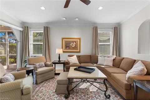 $525,000 | 1620 Cayman Court, Unit 4, Naples, FL 34119