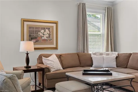 $525,000 | 1620 Cayman Court, Unit 4, Naples, FL 34119