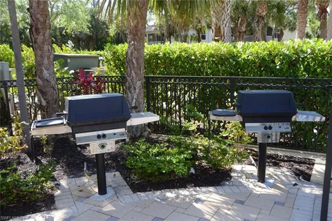 $525,000 | 1620 Cayman Court, Unit 4, Naples, FL 34119