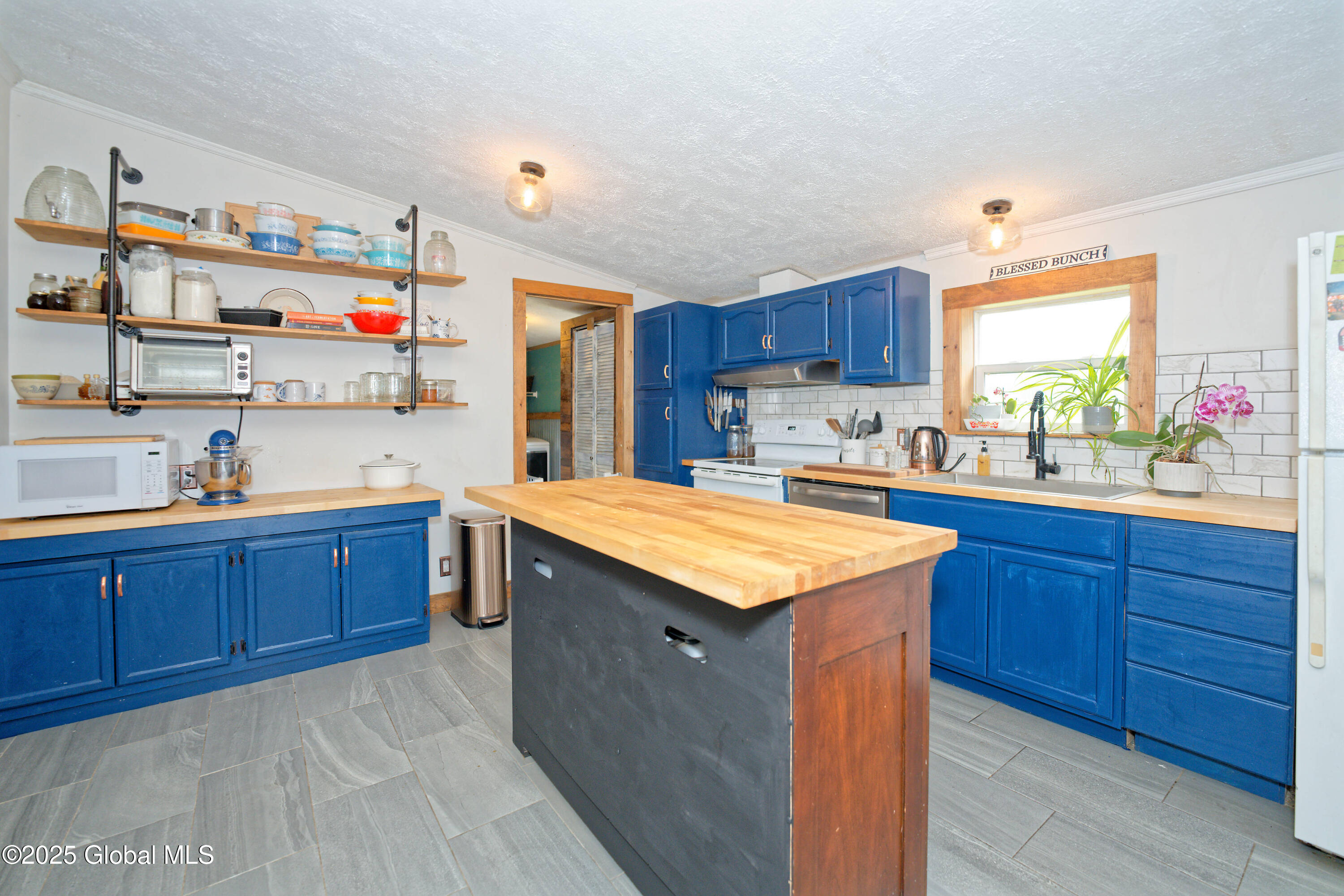 101 Groveside Road Pittstown, NY 12090 - Photo 14 of 53 3 Kitchen 3