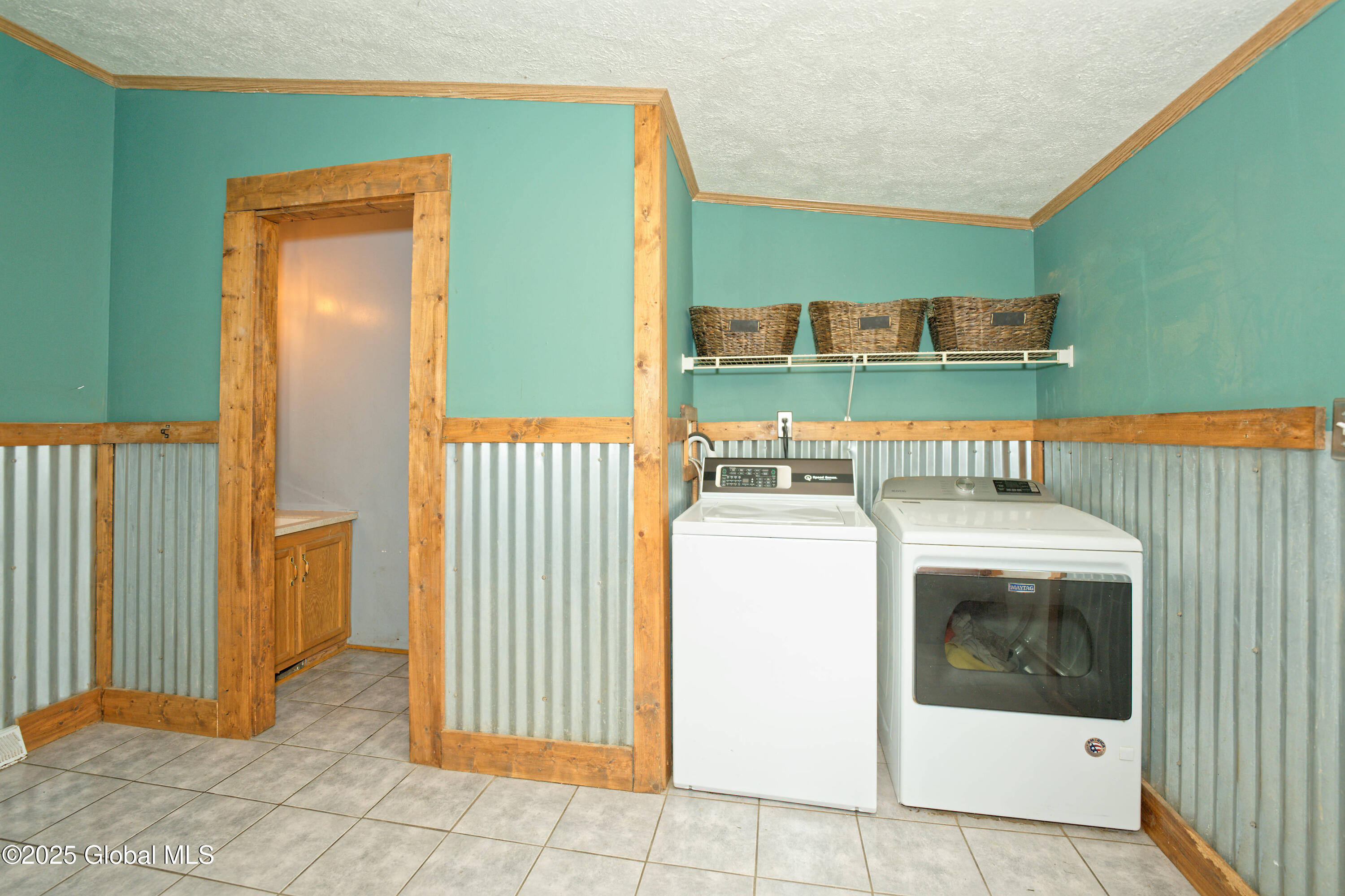 101 Groveside Road Pittstown, NY 12090 - Photo 31 of 53 8 Mudroom 1