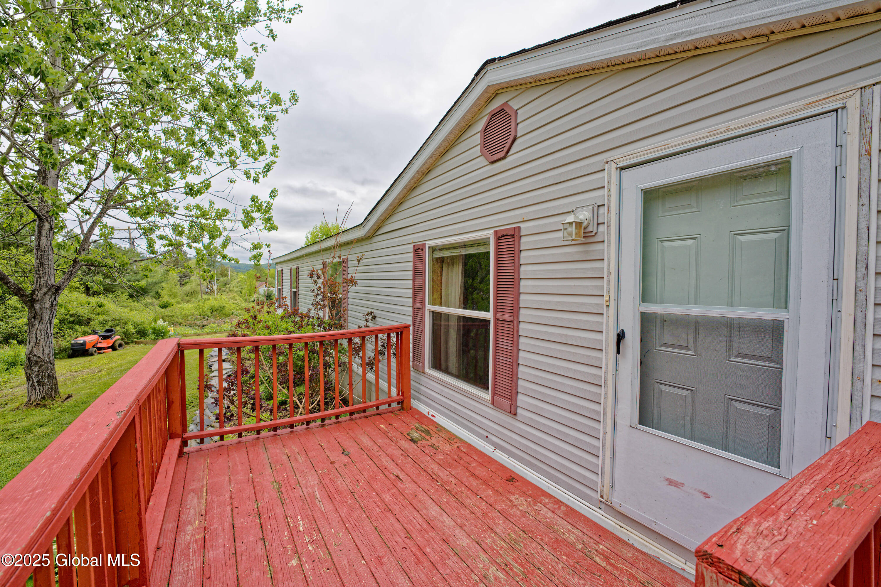 101 Groveside Road Pittstown, NY 12090 - Photo 4 of 53 0 Front 4