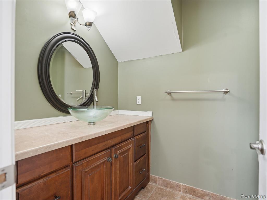 58106 Delmar Washington, MI 48094 - Photo 17 of 40